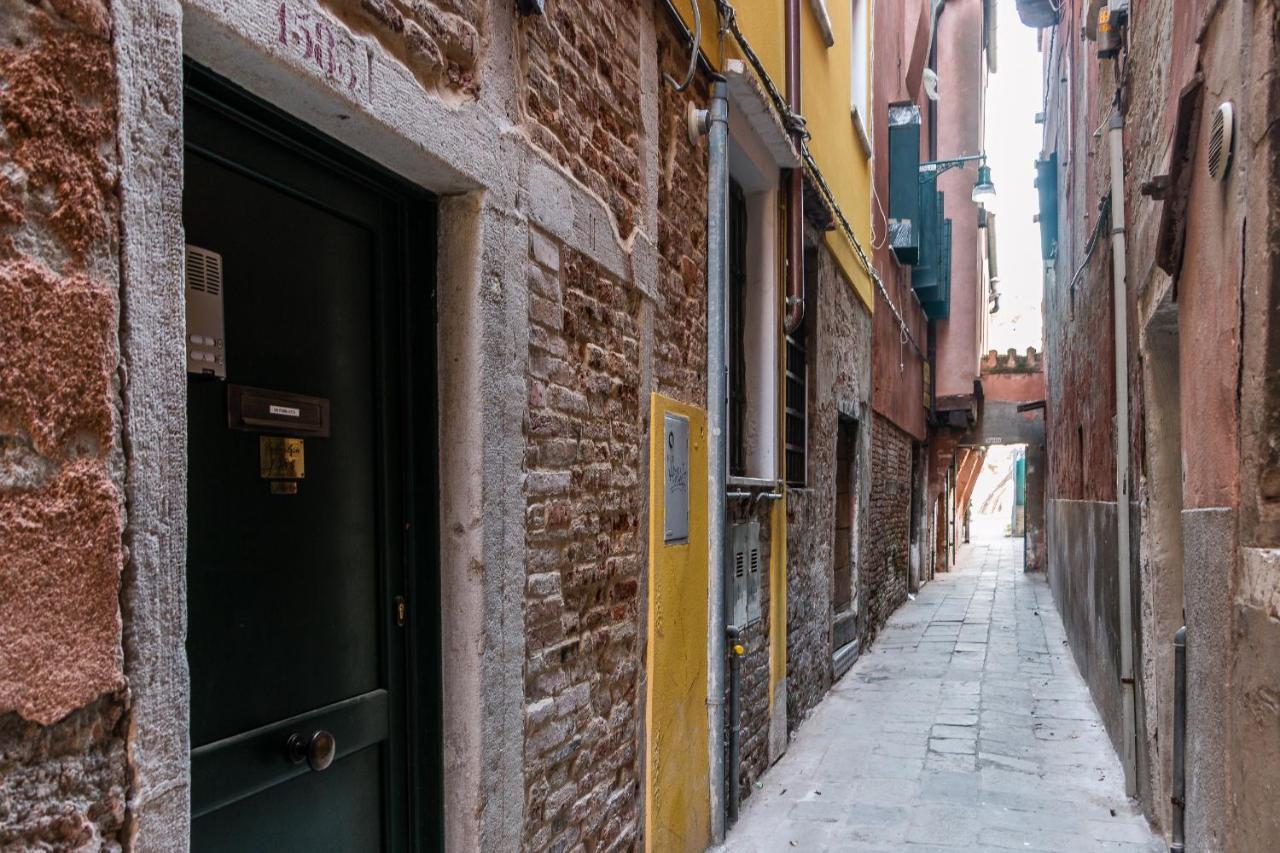Biennale 1585 Alfa Apartman Velence Kültér fotó