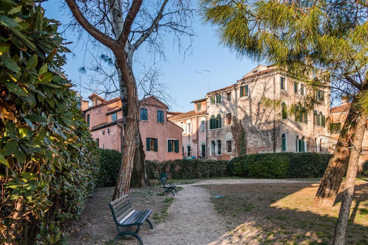 Biennale 1585 Alfa Apartman Velence Kültér fotó